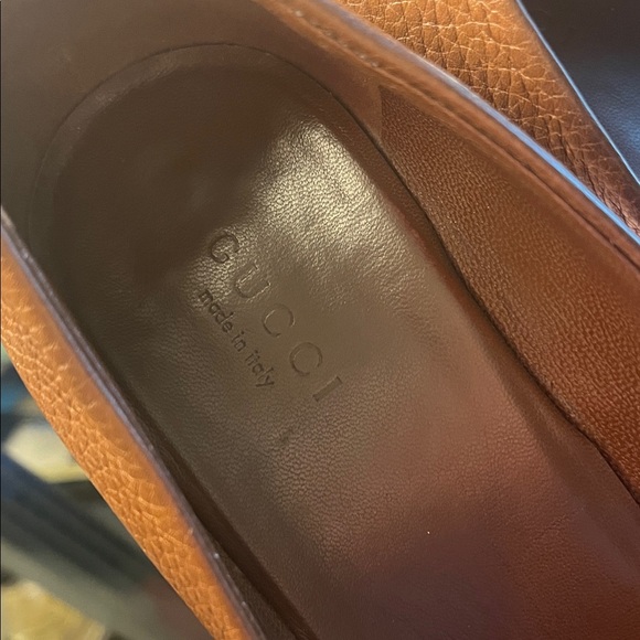 Authentic Gucci Malaga Brown Leather Heels with Gold Buckle - Picture 6 of 7